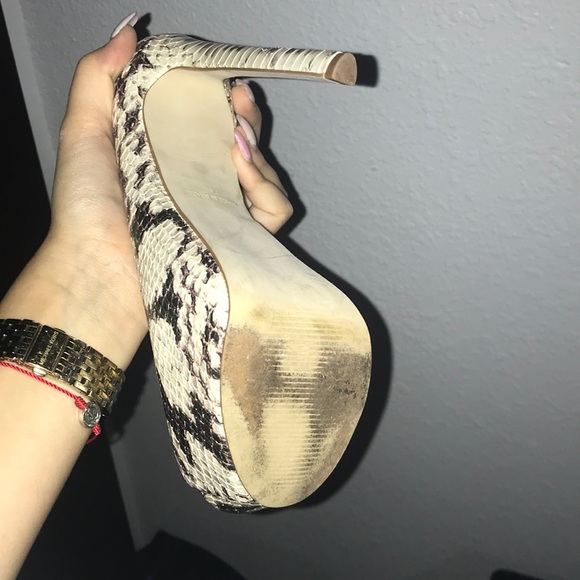 Steve Madden snake print heels - Picture 3 of 3